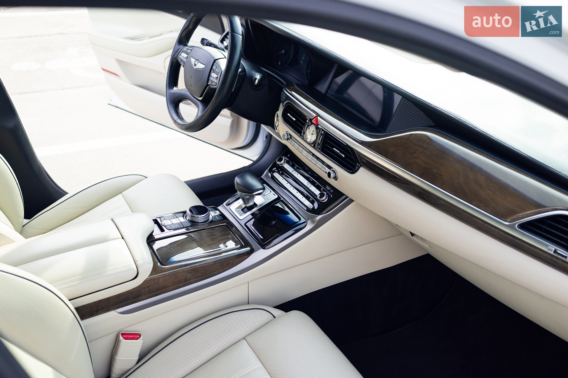 2018 Genesis G90 - мініатюра 26