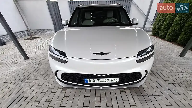 Genesis GV60 2024