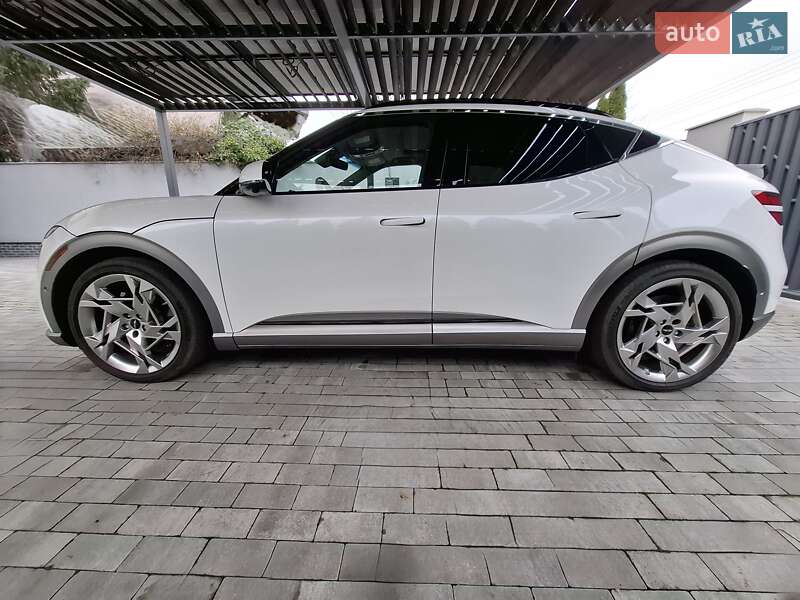 Фастбэк Genesis GV60 2024 в Киеве