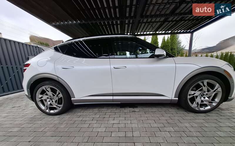 Фастбэк Genesis GV60 2024 в Киеве