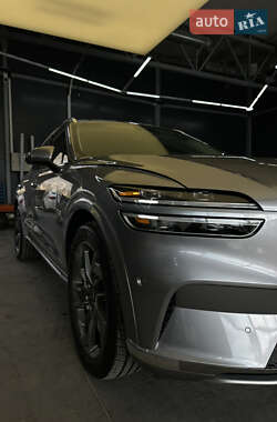 Позашляховик / Кросовер Genesis GV70 EV 2024 в 