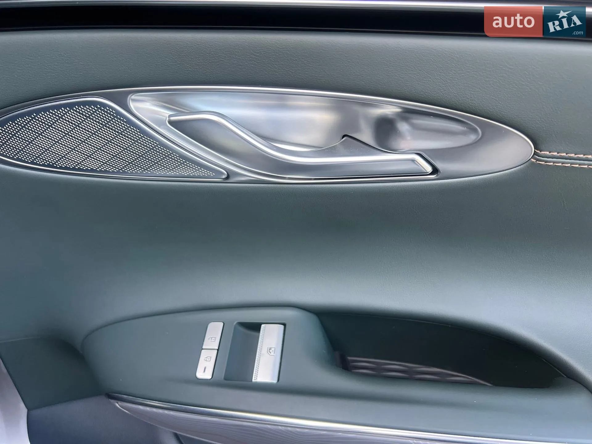 2022 Genesis GV70 - мініатюра 21