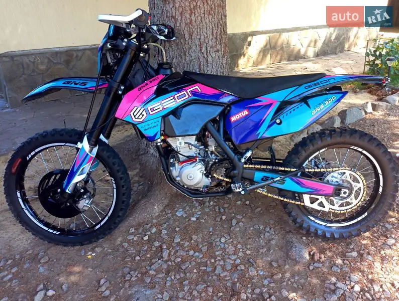 Geon Dakar GNS 300R 2024