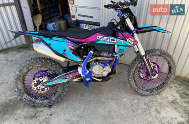 Мотоцикл Кросс Geon GNX 300 NB Enduro 2025 в 