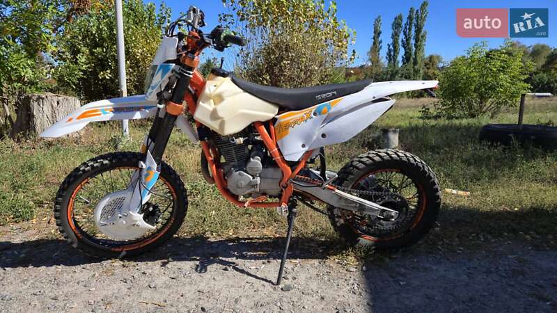 Мотоцикл Позашляховий (Enduro) Geon Terra-X 2020 в Полтаві
