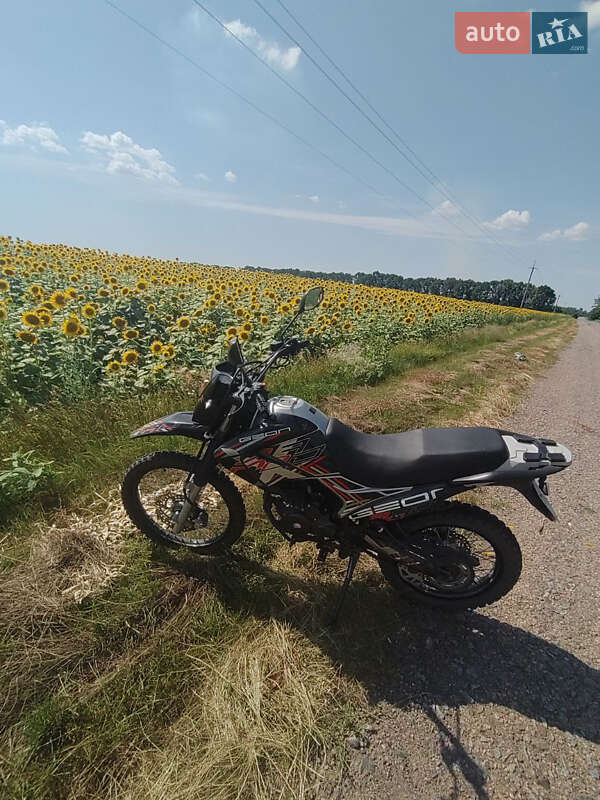 Мотоцикл Кросс Geon X-Road 250СВ 2016 в Києві