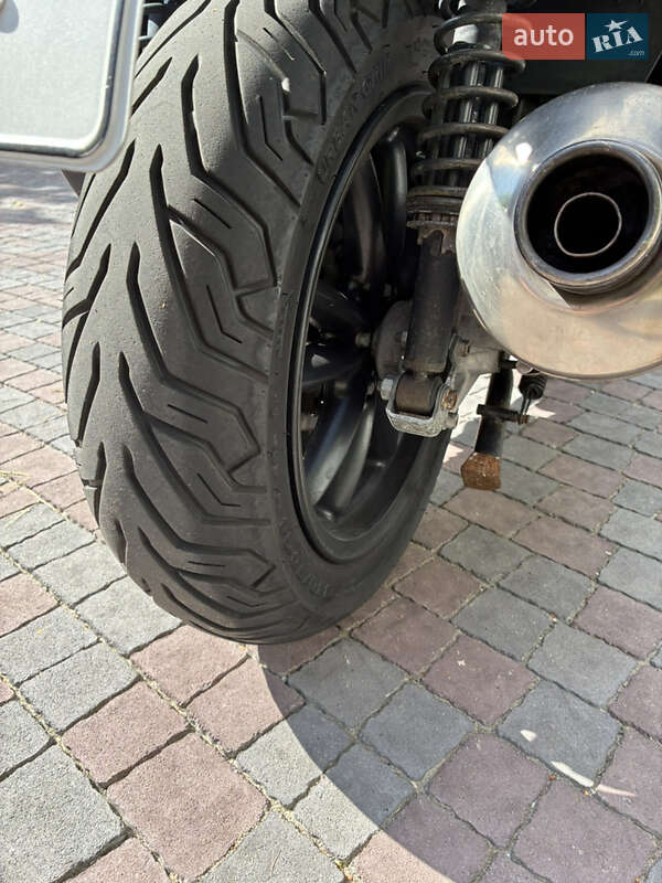 Максі-скутер Gilera Fuoco 2008 в Києві фото 20 Максі-скутер Gilera Fuoco 2008 в Києві