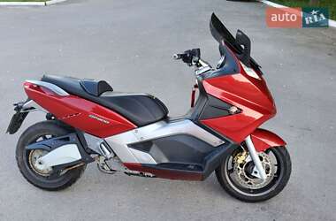 Макси-скутер Gilera GP 2008 в 