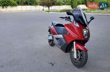 Макси-скутер Gilera GP 2008 в 