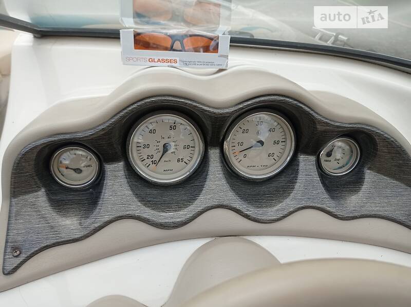 Моторна яхта Glastron Glastron 2003 в Василькові