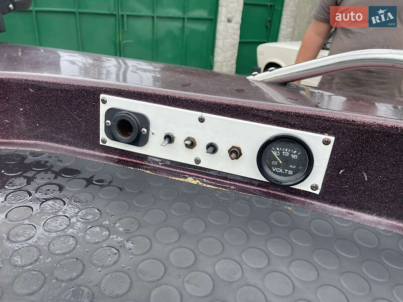 Лодка Glastron Glastron 1993 в Одессе
