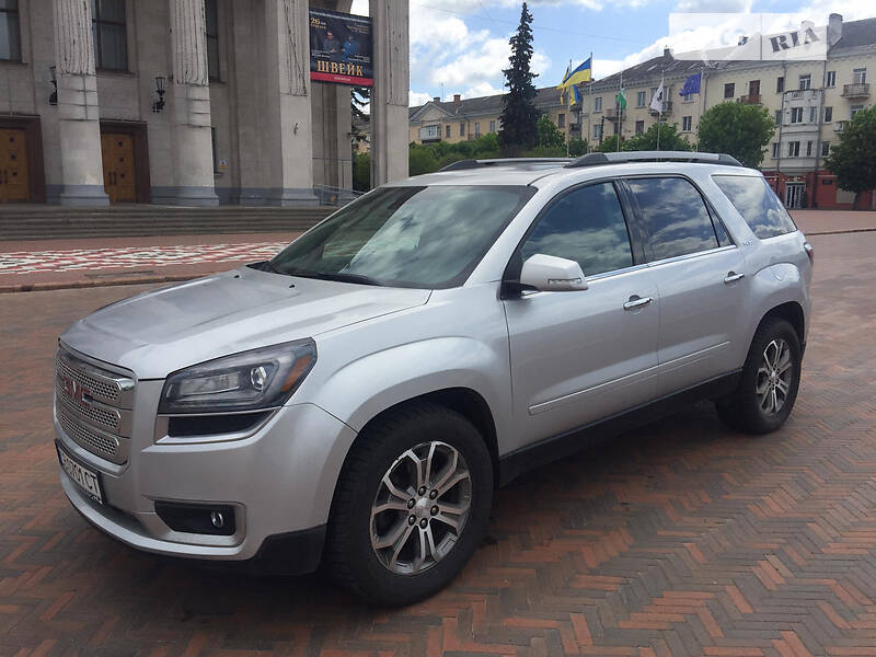 Внедорожник / Кроссовер GMC Acadia 2015 в Чернигове