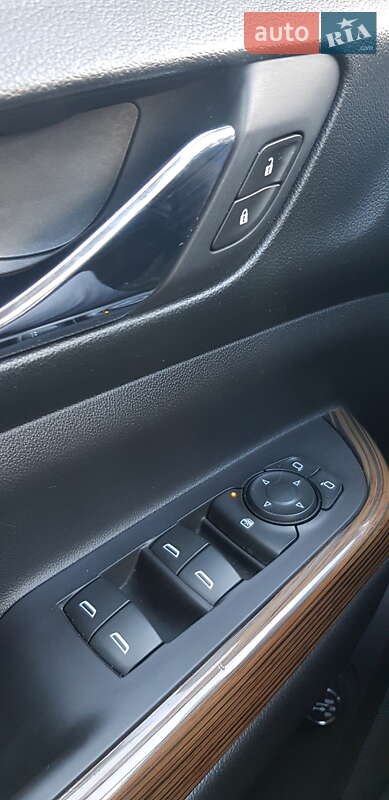Позашляховик / Кросовер GMC Acadia 2017 в Львові