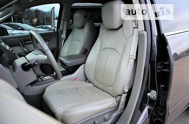 Внедорожник / Кроссовер GMC Acadia 2012 в 