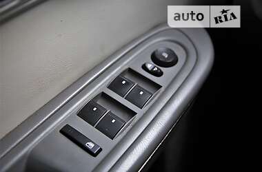 Внедорожник / Кроссовер GMC Acadia 2012 в 