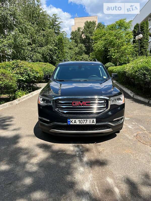 Внедорожник / Кроссовер GMC Acadia 2017 в Киеве