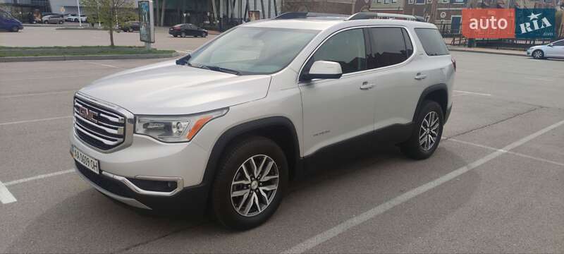 Позашляховик / Кросовер GMC Acadia 2017 в Києві