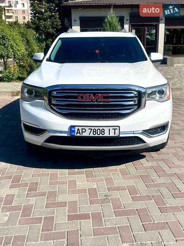 GMC Acadia 2016