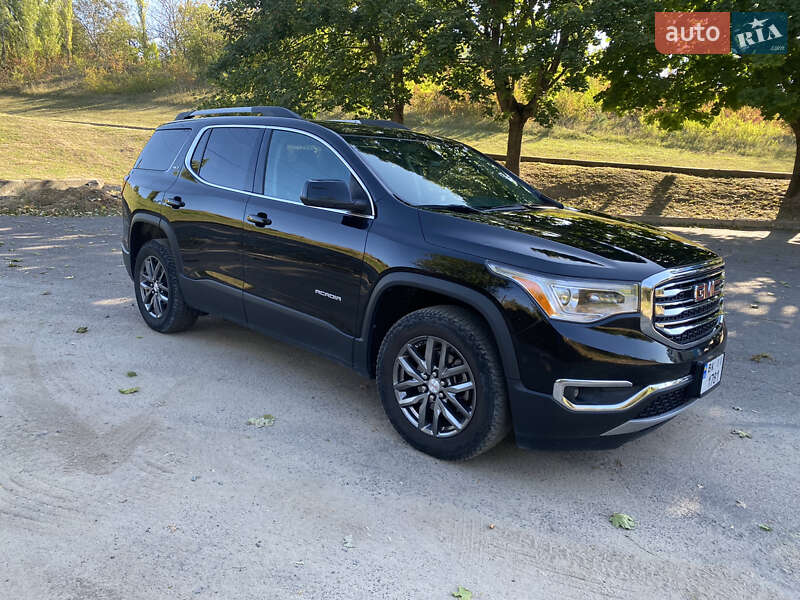 Внедорожник / Кроссовер GMC Acadia 2017 в Львове