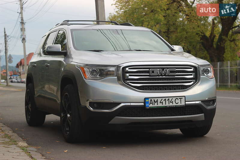 Позашляховик / Кросовер GMC Acadia 2017 в Тернополі