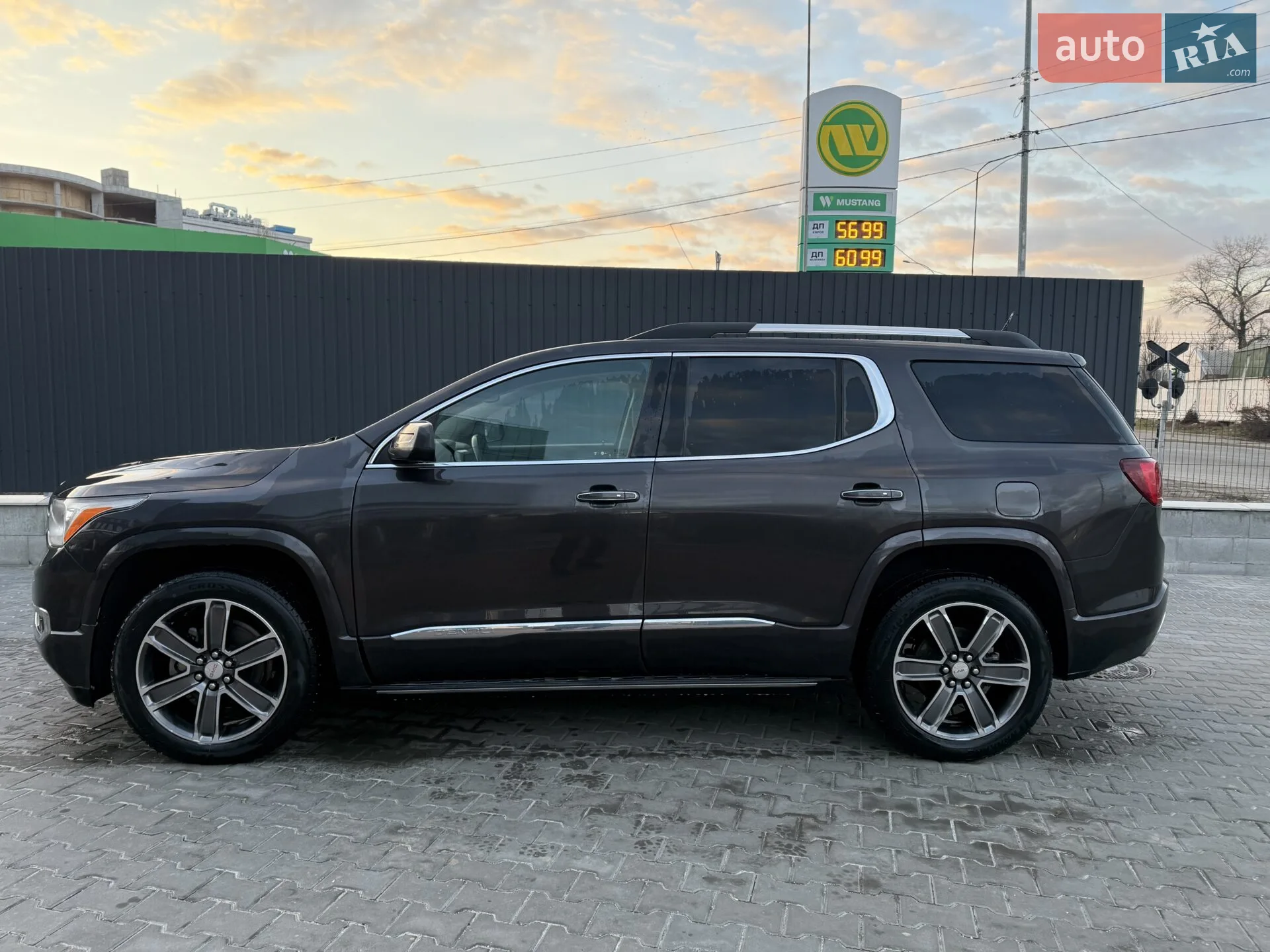 2017 GMC Acadia - мініатюра 4