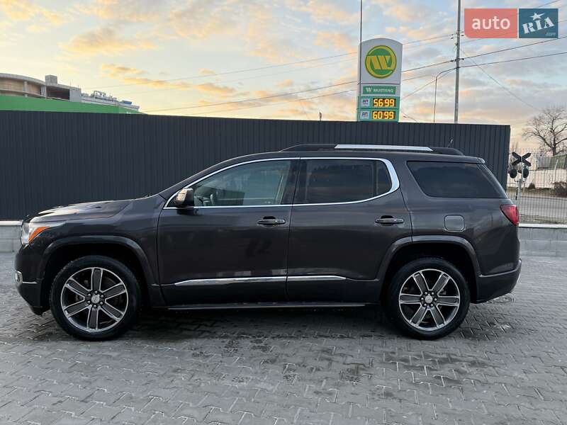 Позашляховик / Кросовер GMC Acadia 2017 в Києві