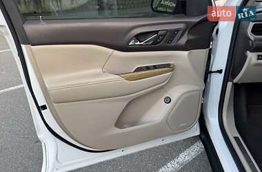 Внедорожник / Кроссовер GMC Acadia 2016 в 