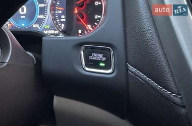 Внедорожник / Кроссовер GMC Acadia 2016 в 