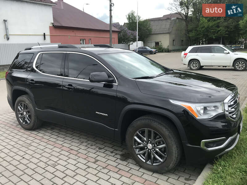 GMC Acadia 2016
