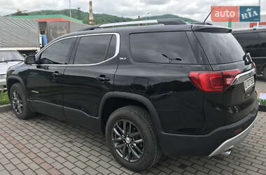 Внедорожник / Кроссовер GMC Acadia 2016 в Сваляве