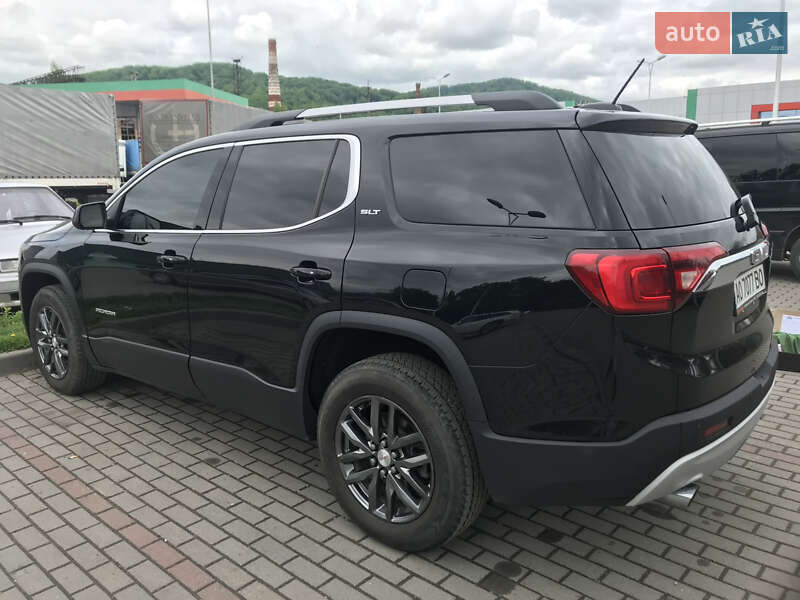 Внедорожник / Кроссовер GMC Acadia 2016 в Сваляве