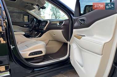 Позашляховик / Кросовер GMC Acadia 2016 в 
