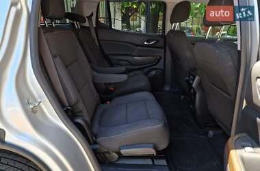Внедорожник / Кроссовер GMC Acadia 2019 в 