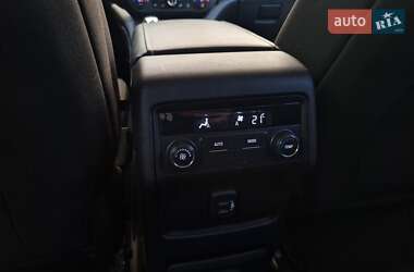 Внедорожник / Кроссовер GMC Acadia 2019 в 