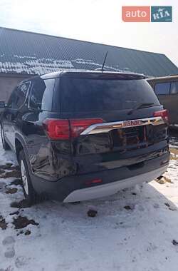Внедорожник / Кроссовер GMC Acadia 2017 в 