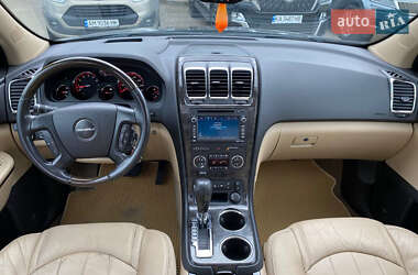 Внедорожник / Кроссовер GMC Acadia 2012 в 
