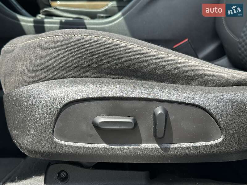 Позашляховик / Кросовер GMC Acadia 2019 в Києві фото 16 Позашляховик / Кросовер GMC Acadia 2019 в Києві