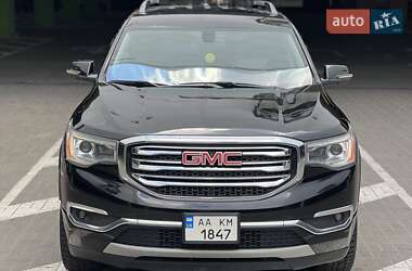 Позашляховик / Кросовер GMC Acadia 2016 в 