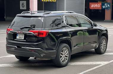 Позашляховик / Кросовер GMC Acadia 2016 в 