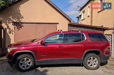 Позашляховик / Кросовер GMC Acadia 2017 в 
