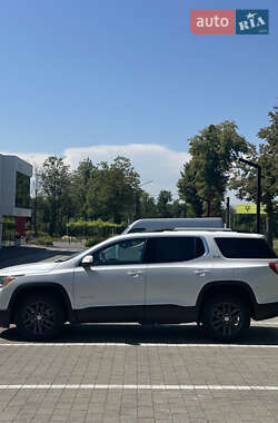 Внедорожник / Кроссовер GMC Acadia 2018 в 