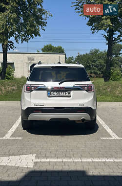 Внедорожник / Кроссовер GMC Acadia 2018 в 