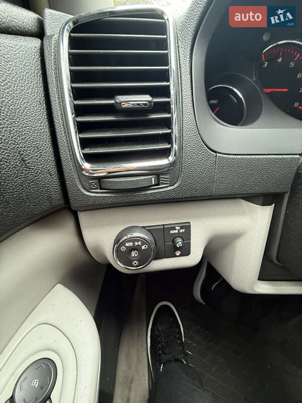 Внедорожник / Кроссовер GMC Acadia 2008 в Киеве