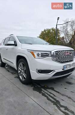 Позашляховик / Кросовер GMC Acadia 2017 в Новомосковську