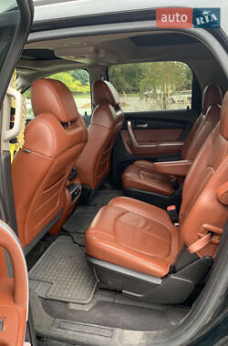 Внедорожник / Кроссовер GMC Acadia 2008 в 