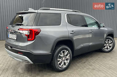 Внедорожник / Кроссовер GMC Acadia 2021 в 