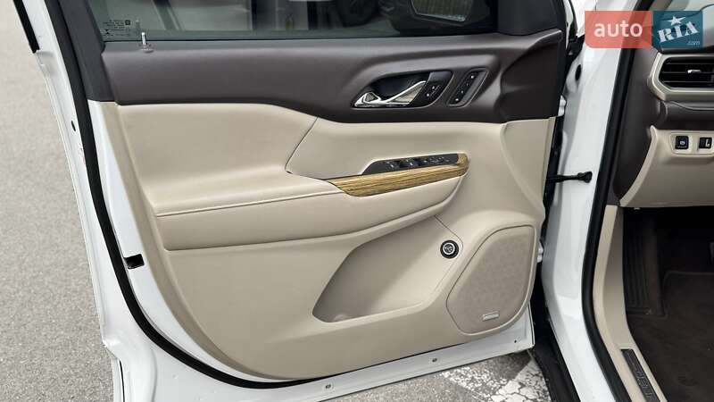 Внедорожник / Кроссовер GMC Acadia 2016 в Киеве фото 20 Внедорожник / Кроссовер GMC Acadia 2016 в Киеве