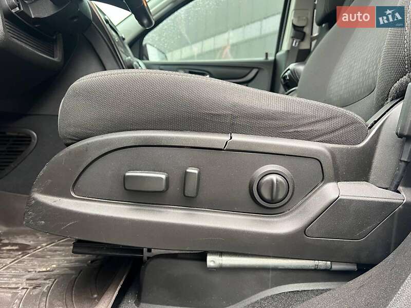 Внедорожник / Кроссовер GMC Acadia 2016 в Львове фото 18 Внедорожник / Кроссовер GMC Acadia 2016 в Львове