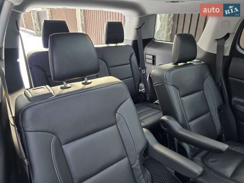 Внедорожник / Кроссовер GMC Acadia 2016 в Киеве фото 32 Внедорожник / Кроссовер GMC Acadia 2016 в Киеве