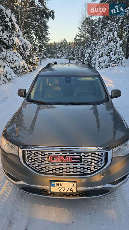 Внедорожник / Кроссовер GMC Acadia 2018 в Ровно